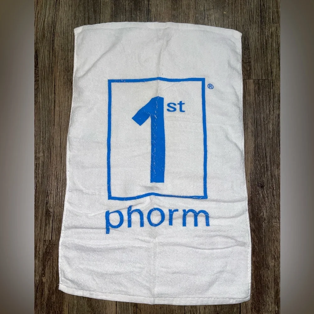 NWOT 1st Phorm gym hand towel blue and white